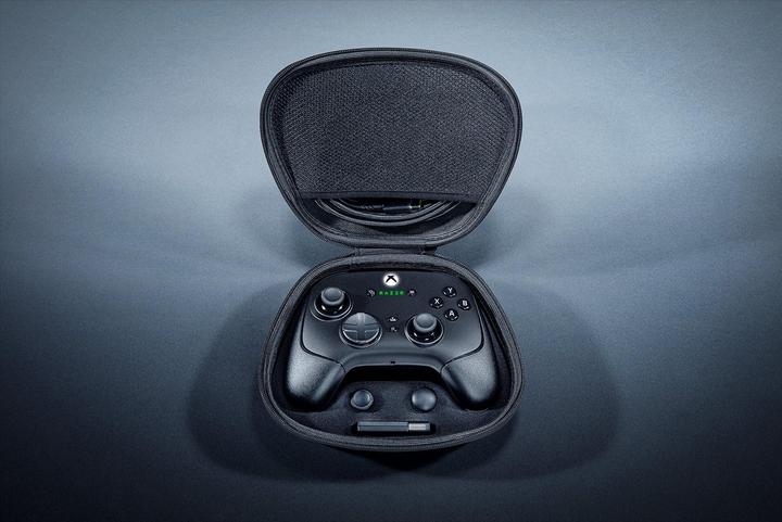 Actual product image Razer Wolverine V3 Pro (PC, Xbox Series X)