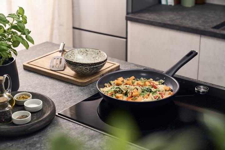 Actual product image Zwilling - Madura Plus Ceramic Fry Pan - Sort - 20 cm (20 cm, Frying pan, Ceramic)