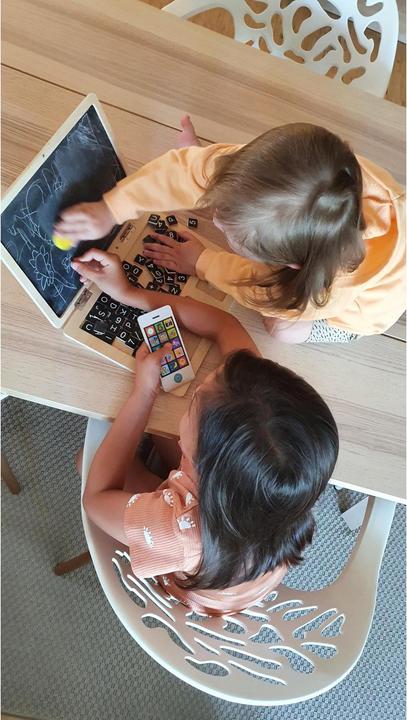 Produktbild small foot Holzlaptop mit Magnet Tafel (Deutsch)