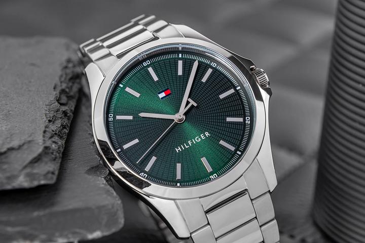 Actual product image Tommy Hilfiger Bruce Herrenuhr 1710672 + BOX