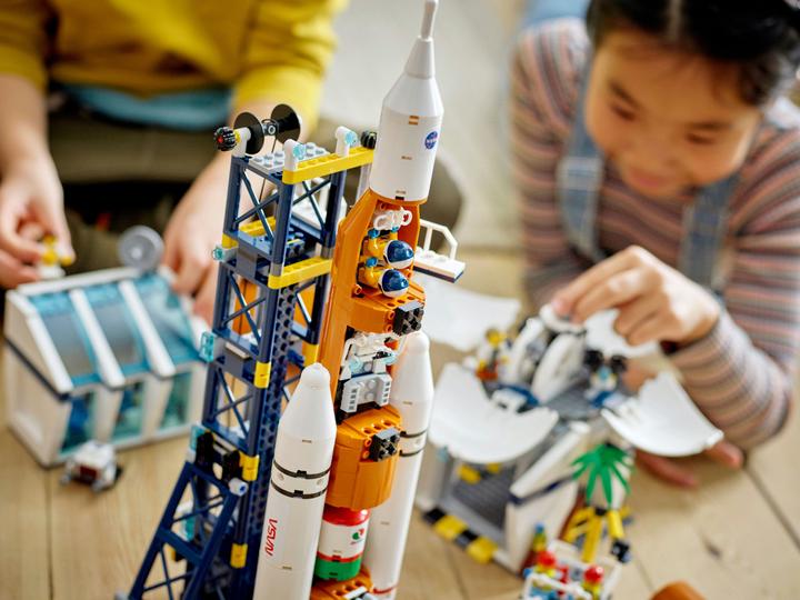 Produktbild LEGO Raumfahrtzentrum (60351, LEGO City, LEGO Seltene Sets)