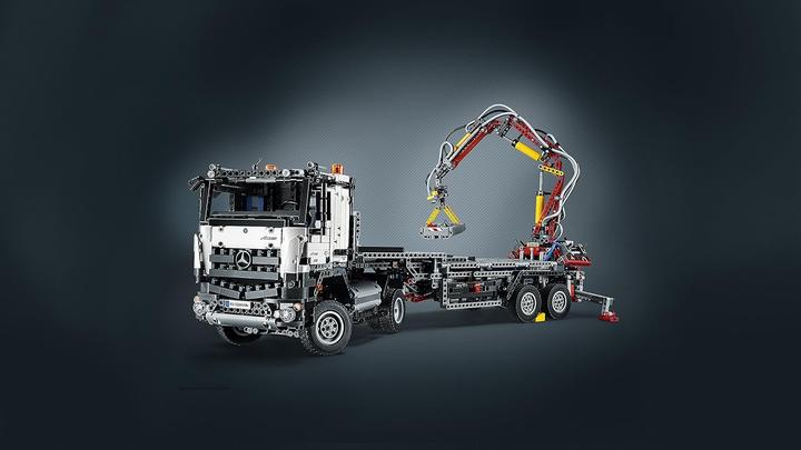 Image du produit LEGO Mercedes-Benz Arocs 3245 (42043, LEGO Technic)