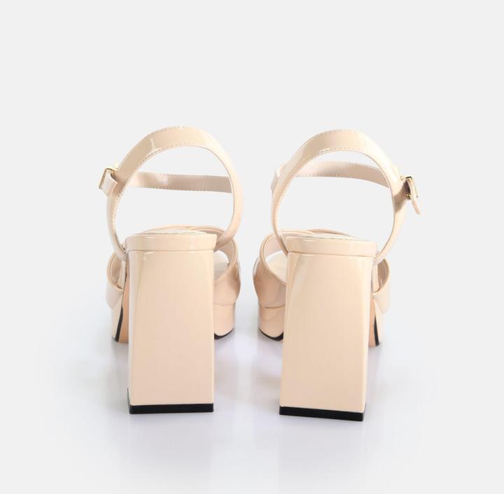 Actual product image Buffalo heels cherry cross (40)