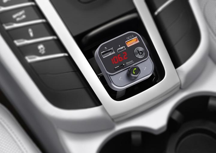 Image du produit Technaxx Bluetooth 5.3 FM-Transmitter für das Auto mit USB-C-&USB-A-Laden, Deep Bass Boost, Freispre