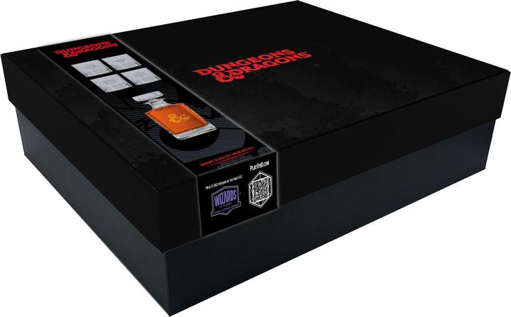 Produktbild Dungeons & Dragons Whiskey Set mit 4 Whiskeygläser und Whiskeyflasche mit Gravur - in hochwertiger Geschenkverpackung (5 x, Whiskygläser)