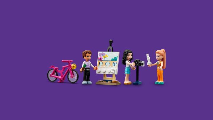 Actual product image LEGO Emma's art school (41711, LEGO Friends)