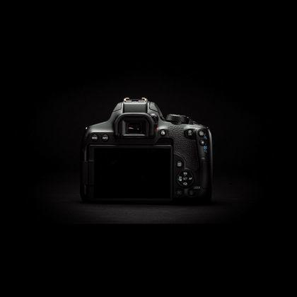 Actual product image Canon EOS 850D (18 - 135 mm, 24.20 Mpx, APS-C / DX)