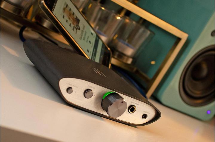 Immagine prodotto iFi Audio Zen Dac V2 (interruttore di guadagno, Potenziamento dei bassi, USB-DAC)