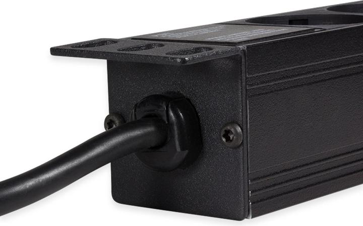 Produktbild LogiLink Stromverteilungseinheit (9 x, CEE 7/3, 2 m)