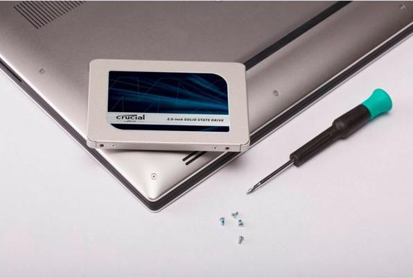 Actual product image Crucial MX500 (4000 GB, 2.5")