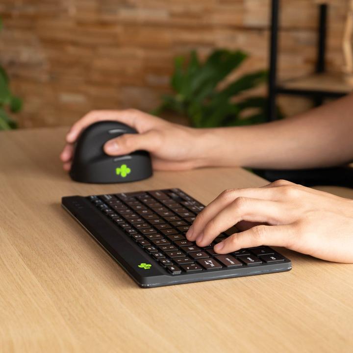 Actual product image R-Go Tools R-Go Compact Break ergonomic keyboard, QWERTZ (DE), bluetooth, black (DE, Wireless)
