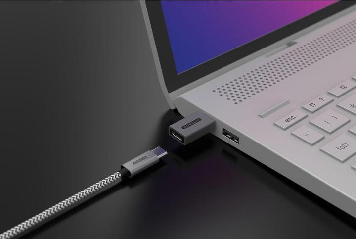 Actual product image Sitecom AD-1012 USBA to USB C Mini Adapter (USB-A, USB Type C)