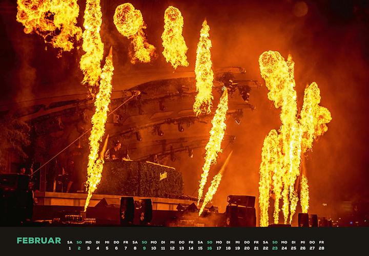 Actual product image The official Parookaville calendar 2025 (Hardcover, German)