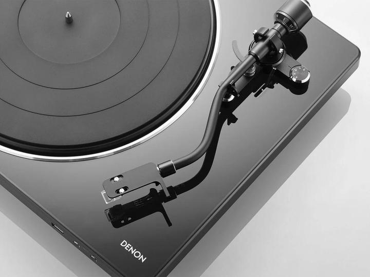 Produktbild Denon DP-450USB (Halbautomatisch)