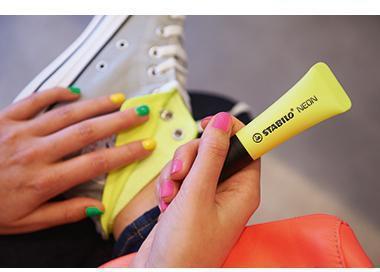 Image du produit STABILO Surligneur NEON (Orange, Jaune, Vert, Pink, 5 mm, 4 x)
