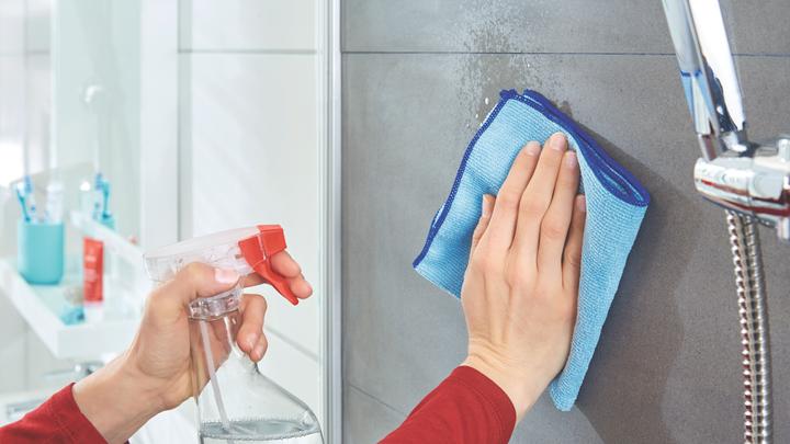 Actual product image tesa Waterproof hook Small