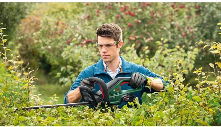 Image du produit Bosch Home & Garden UniversalHedgeCut 18-50 Solo (Fonctionnement sur batterie)