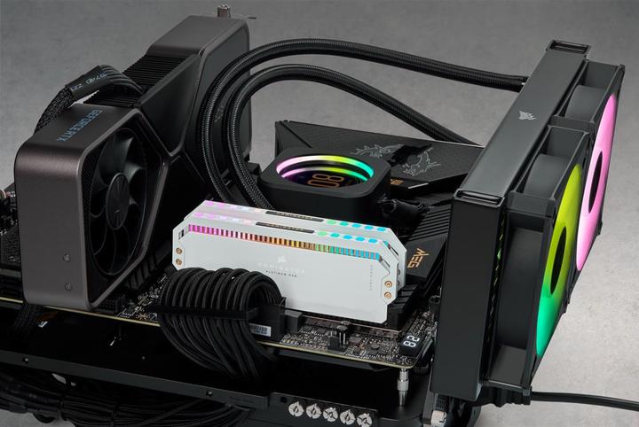 Produktbild Corsair Dominator Platinum RGB (2 x 16GB, 5600 MHz, DDR5-RAM, DIMM)