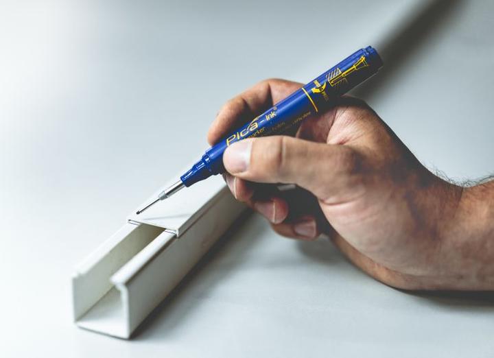 Actual product image Pica Ink (Red, 2 mm, 1 x)