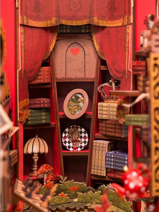 Actual product image Robotime Bausatz Alice im Wunderland, Modell Art: Book Nook