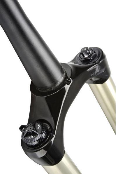 Actual product image RST FORK ROGUE 26 160MM BLACK DISC ONLY/QR 15MM/TAPERED (160 mm)