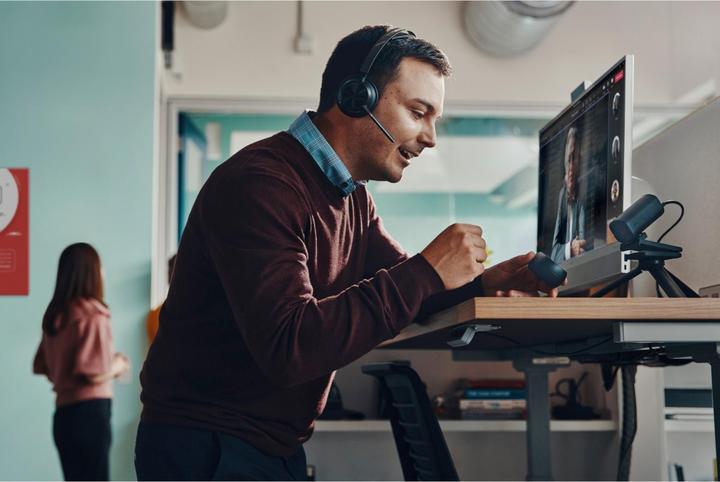 Actual product image Poly Headset Voyager Focus 2 MS (Wireless, Cable, USB-A)