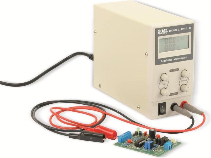 Actual product image QuatPower LN-3003 power supply unit, 0...30V 0...3A, LCD, coarse/fine regulator