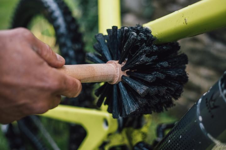 Actual product image Peaty's Bog Brush
