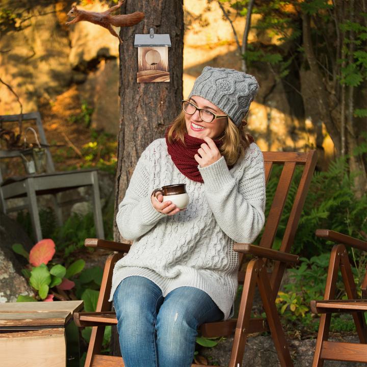 Produktbild Relaxdays Eichhörnchen Futterhaus