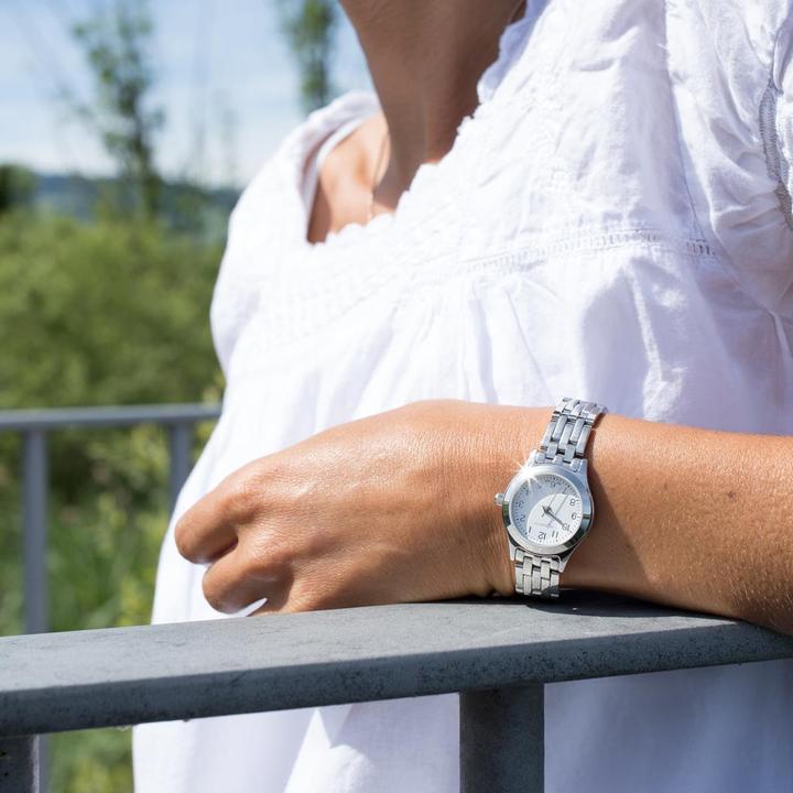 Immagine prodotto M Watch Mondaine Lady Chic (Orologio da polso analogico, Fatto in Svizzera, 24 mm)