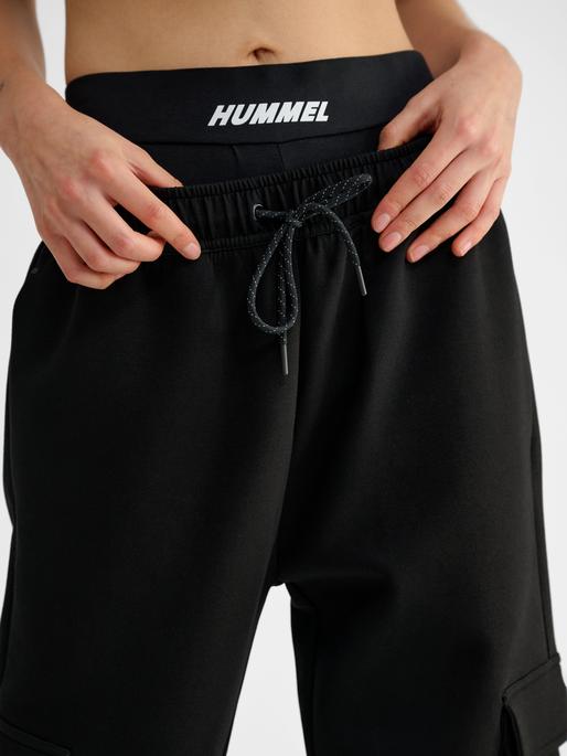 Actual product image hummel Hmltech Fleece Loose Cargo Pants (XL)