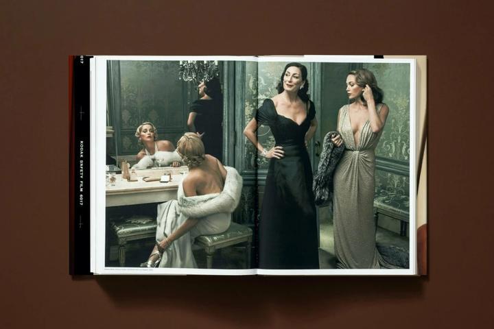 Produktbild Annie Leibovitz (Deutsch, Hans-Ulrich Obrist, Graydon Carter, Paul Roth, Annie Leibovitz, Steve Martin, 2022)