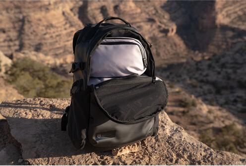 Actual product image Wandrd STRATUS Photo 18 Uyuni Purple (Photo backpack, 18 l)