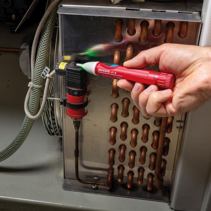Produktbild Benning Berührungsloser Spannungsprüfer Phasen und Magnetfeldprüfer (CAT III 1000V, CAT IV 600V)