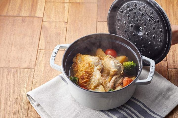 Image du produit Staub Cocotte (24 cm, Cocotte + faitout, Fonte)