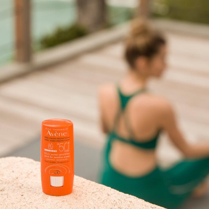 Image du produit Avène Stick zones sensibles Soins solaires ORANGE (Crème solaire visage, SPF 50, 8 ml, 8 g)