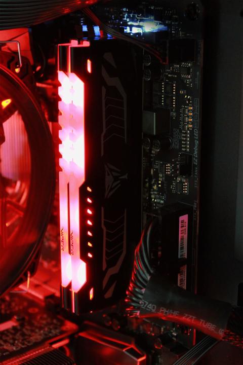 Produktbild Patriot PVLR416G266C5K Speichermodul GB DDR4 (2 x 8GB, 2133 MHz, DDR4-RAM, DIMM)