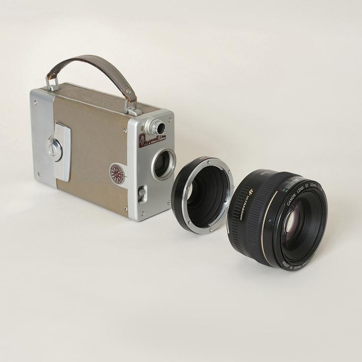 Produktbild Urth Lens Mount Adapter: Compatible with Canon EF Lens to C Mount Camera Body