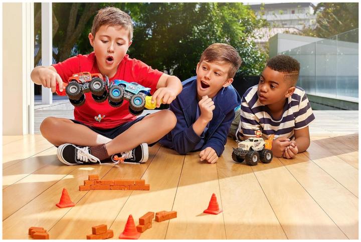 Actual product image Zuru Smashers - Monster Truck Surprise (74103)