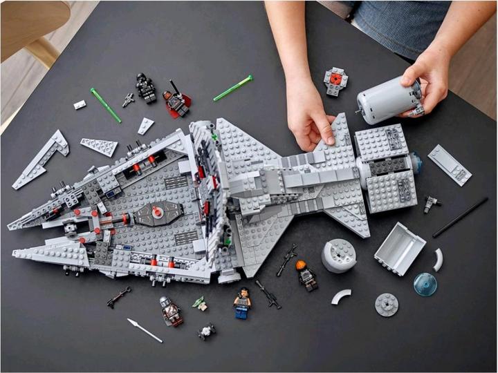 Immagine prodotto LEGO Crociera della luce imperiale (75315, Set LEGO rari, LEGO Star Wars)