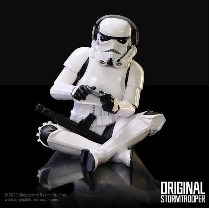 Produktbild Nemesis Now Original Stormtrooper Figur Game On! 10 cm