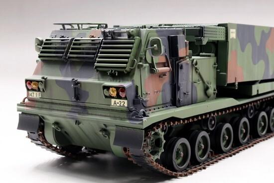 Image du produit Trumpeter M270/A1 Système de lancement multiple Rocket-US