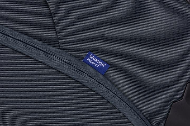 Actual product image Thule Subterra 2 Checked Spinner 68 cm - Dark Slate (65 l, M (50 - 90l))