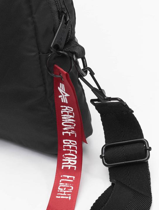 Actual product image Alpha Industries Crew Carry Umhängetasche