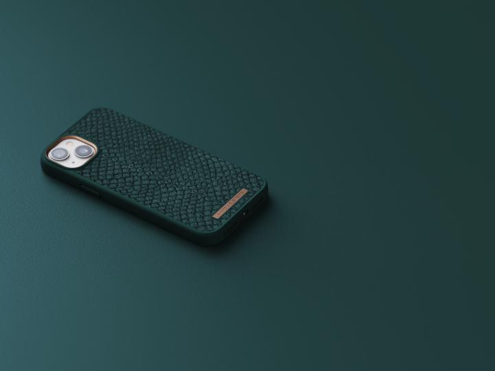 Actual product image Njord Hard Cover Salm.Leather Magsafe Case green (Apple iPhone 14 Plus)