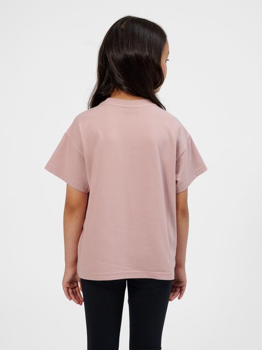 Actual product image hummel hmlCHILLI T-SHIRT S/S (122)