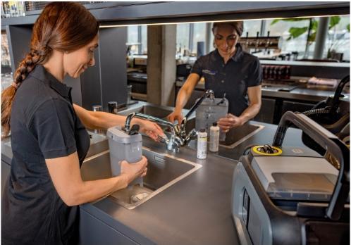Produktbild Kärcher Professional Akku-Sprühextraktionsgerät Puzzi 2/1 Bp (Nass-Trockensauger)