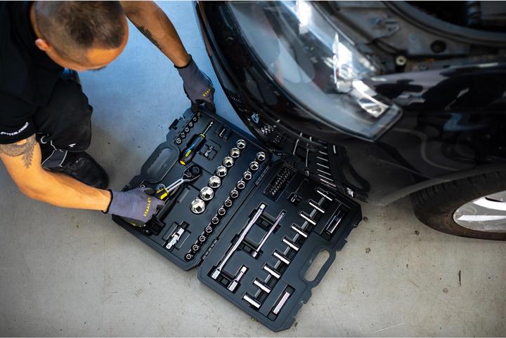 Actual product image Stanley Socket set, 72-piece, 1/2 inch, 1/4 inch, square, type socket and ratchet (21 mm)