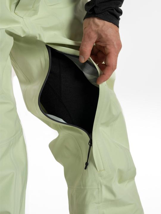 Actual product image Armada Coveted 3L GTX Bib (S)
