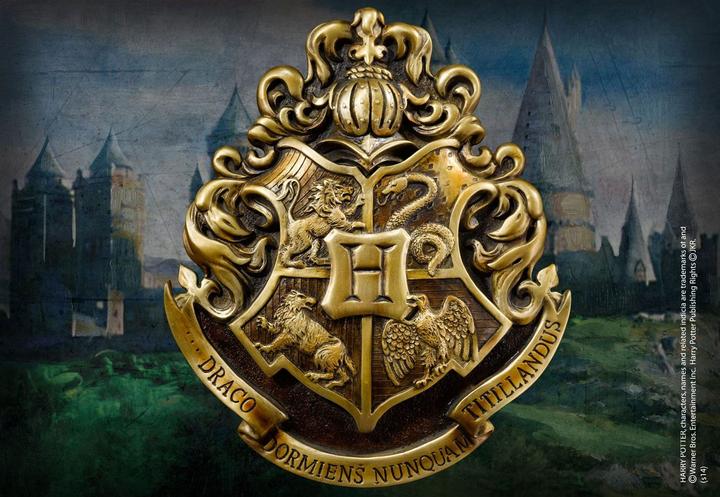 Actual product image Pyramid Harry Potter wall decoration Hogwarts School Crest (28 x 31 cm)